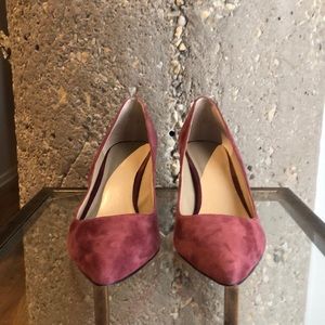 Ann Taylor maroon suede pumps